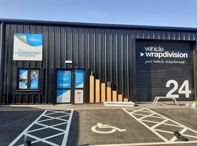 Fleet livery wrap centre